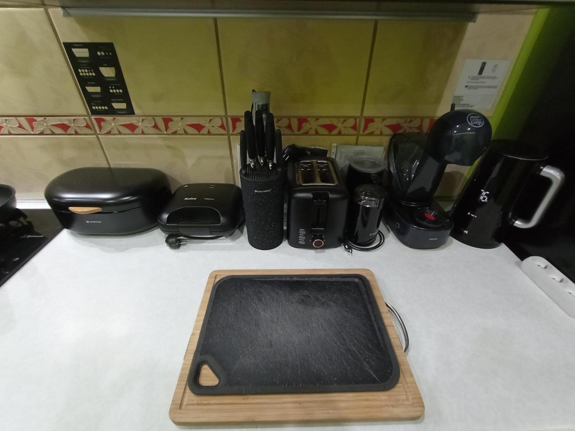 Apartament Venge -Cale Mieszkanie 46M2 Na Wylacznosc - Z Jedna Sypialnia I Jednym Sypialno-Salonem -3 Pietro Bez Windy- Rezerwacja Bez Karty Kredytowej-Klimatyzacja-Netflix-2 Lozeczka Dzieciece- Bezplatny Parking Publiczny Vratislav Exteriér fotografie