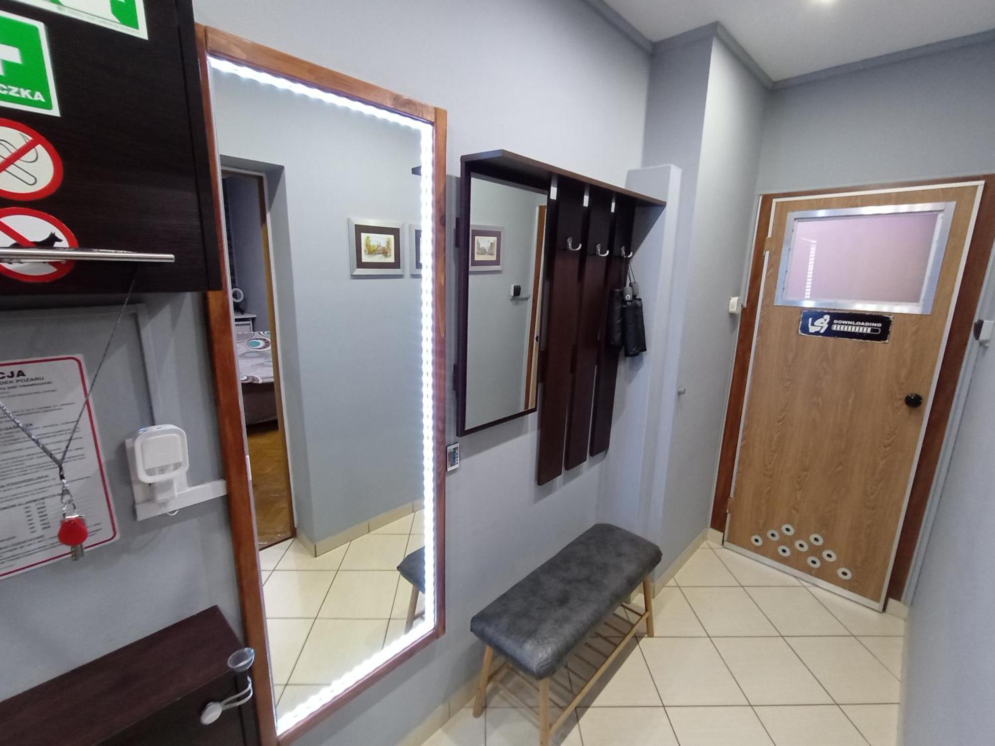 Apartament Venge -Cale Mieszkanie 46M2 Na Wylacznosc - Z Jedna Sypialnia I Jednym Sypialno-Salonem -3 Pietro Bez Windy- Rezerwacja Bez Karty Kredytowej-Klimatyzacja-Netflix-2 Lozeczka Dzieciece- Bezplatny Parking Publiczny Vratislav Exteriér fotografie
