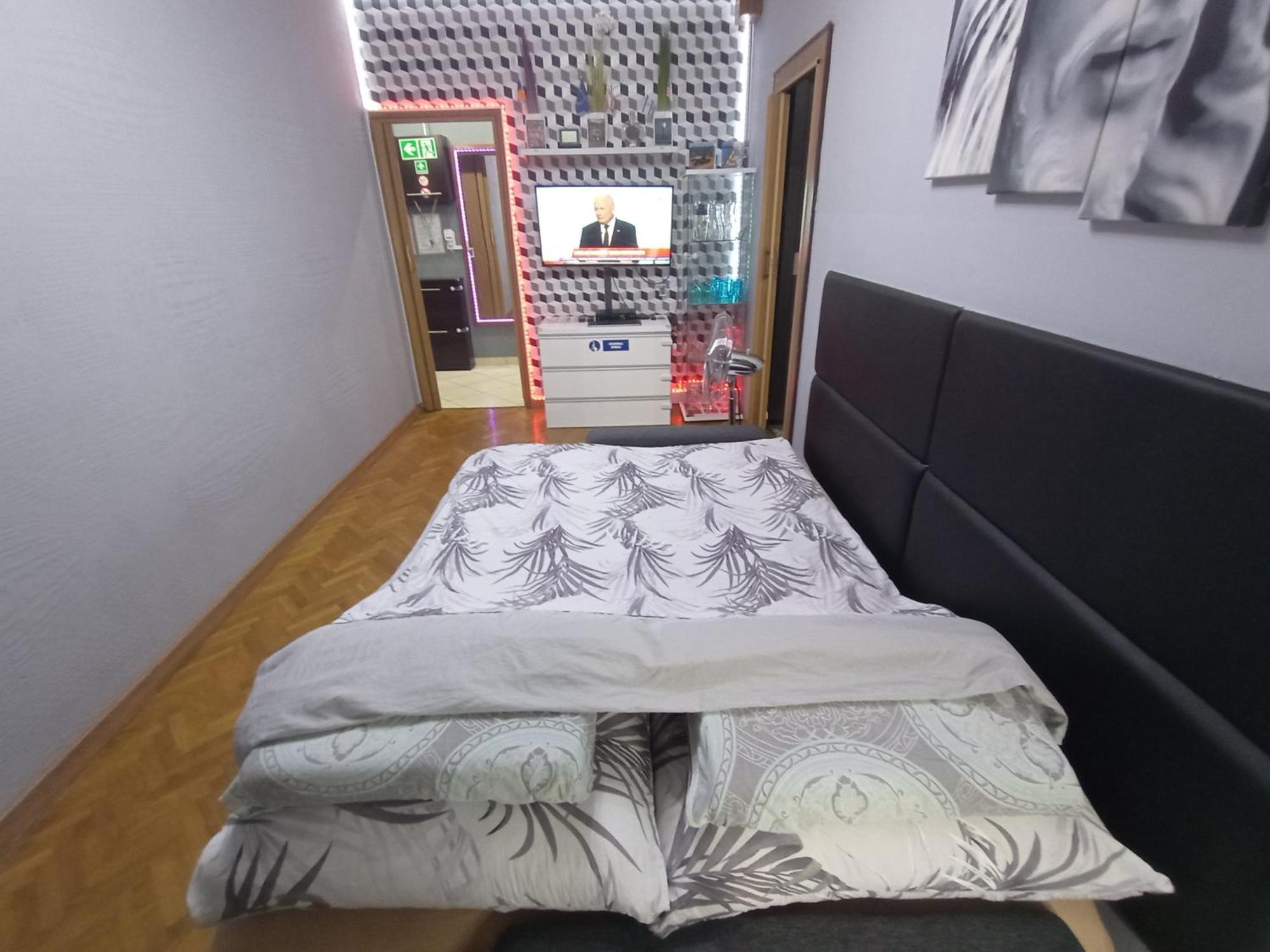 Apartament Venge -Cale Mieszkanie 46M2 Na Wylacznosc - Z Jedna Sypialnia I Jednym Sypialno-Salonem -3 Pietro Bez Windy- Rezerwacja Bez Karty Kredytowej-Klimatyzacja-Netflix-2 Lozeczka Dzieciece- Bezplatny Parking Publiczny Vratislav Exteriér fotografie